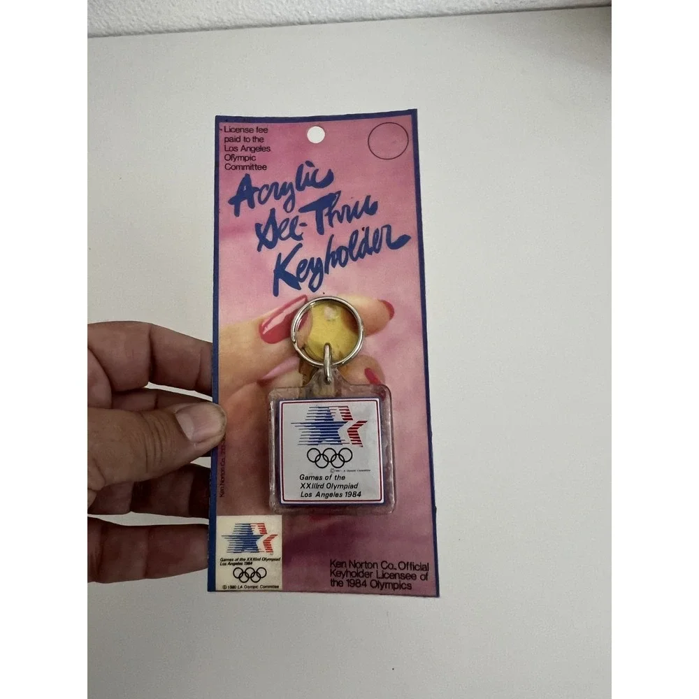 Lot New! Vintage 1984 OLYMPIC GAMES LOS ANGELES Keychains and Buttons (Set of 4)